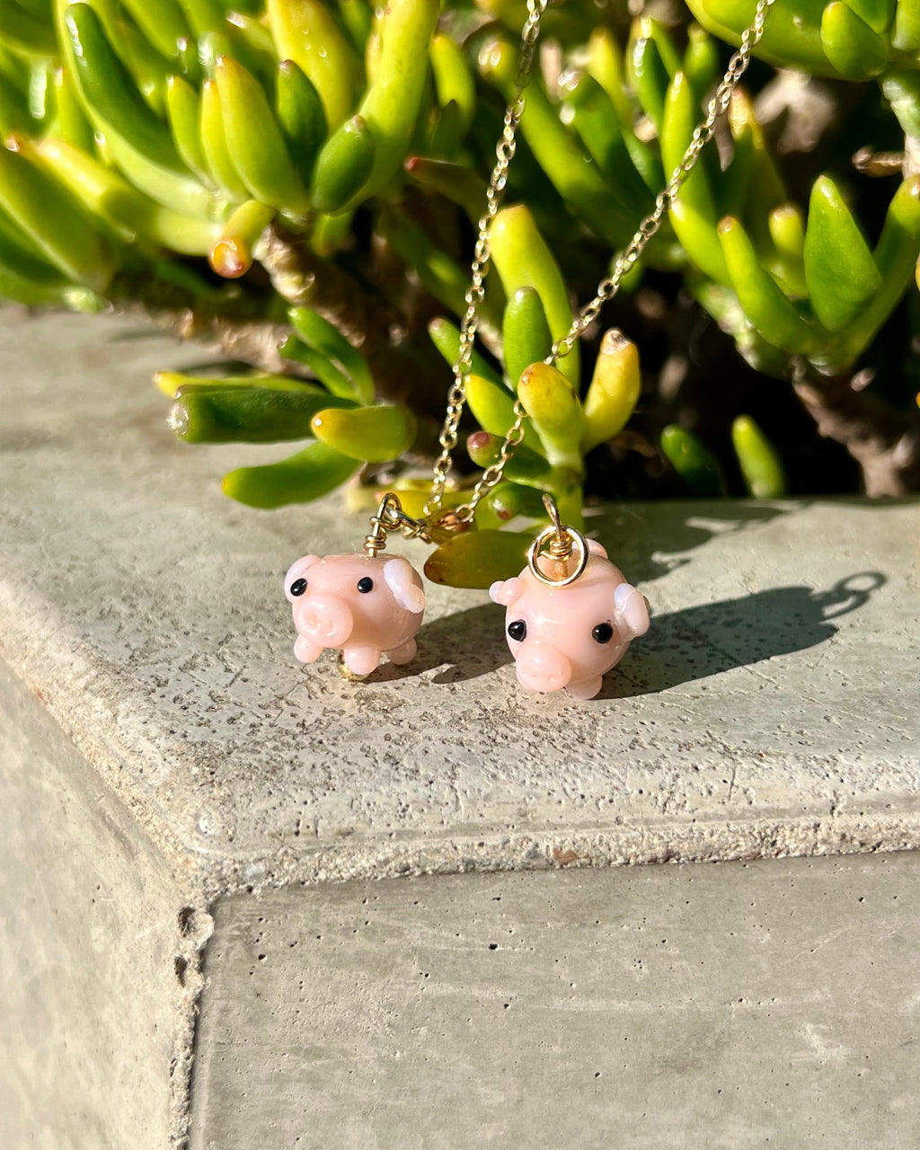 pig glass beads