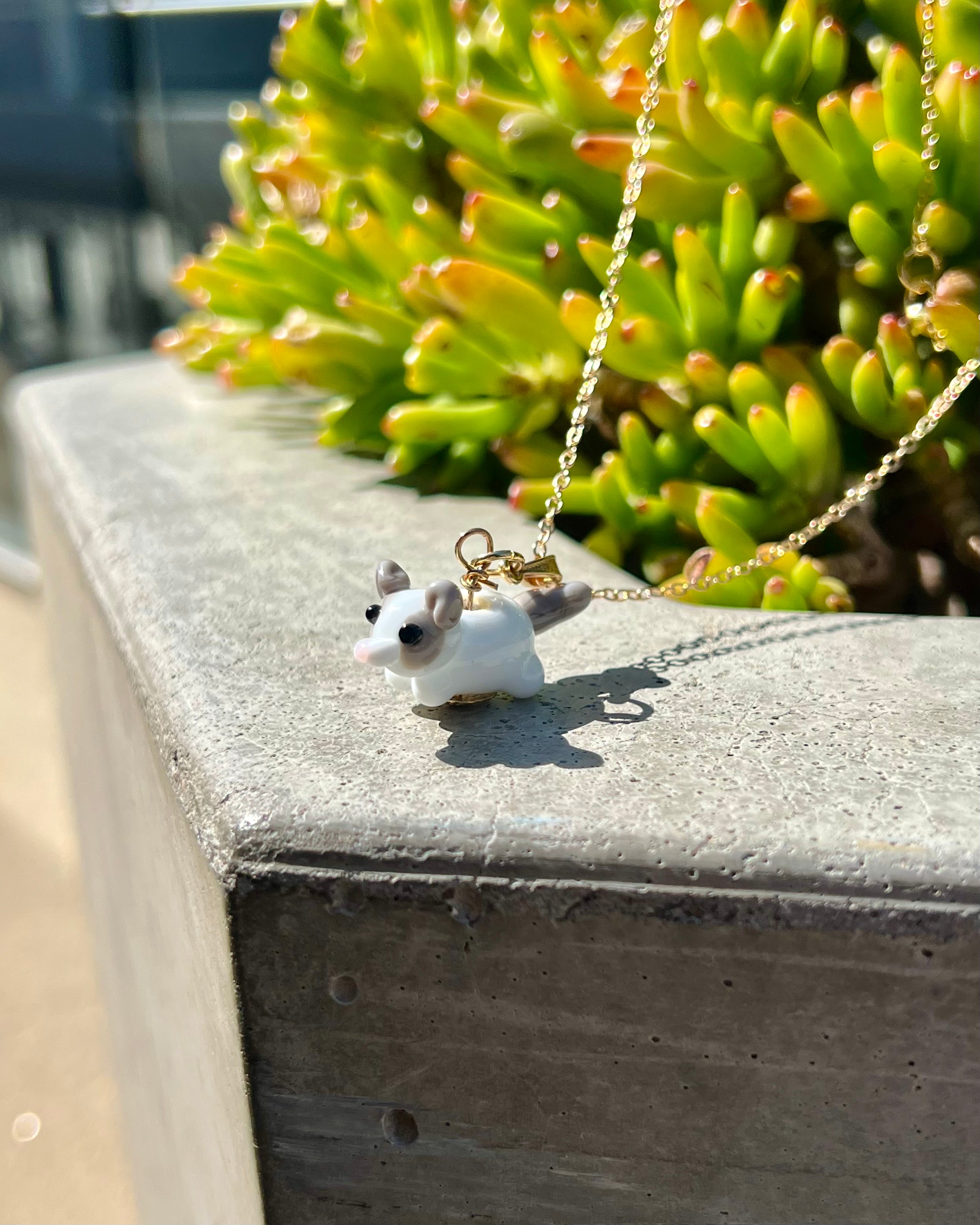 Milky Tiptoe Kitten Necklace