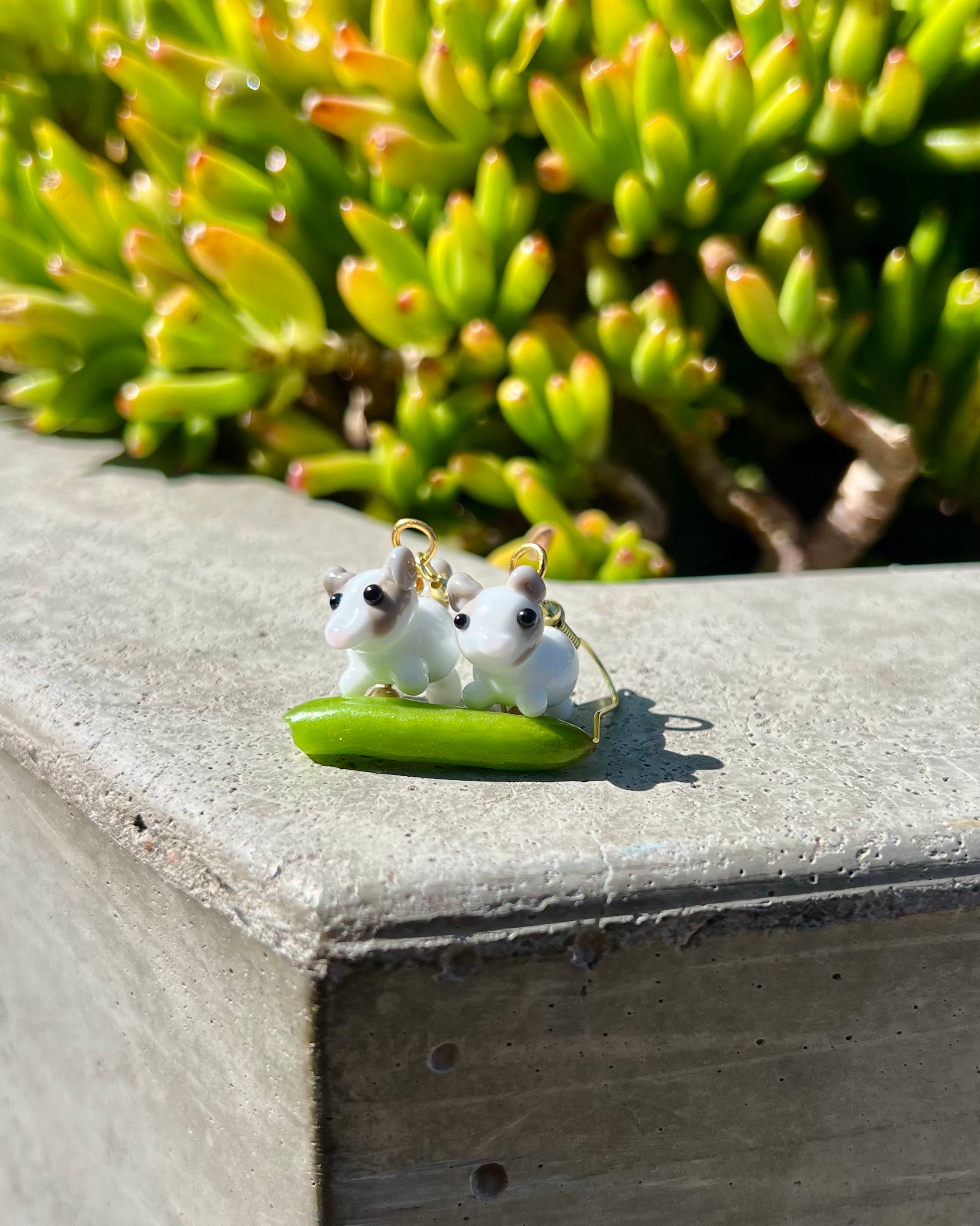 Twin Tiptoe Kittens Earrings